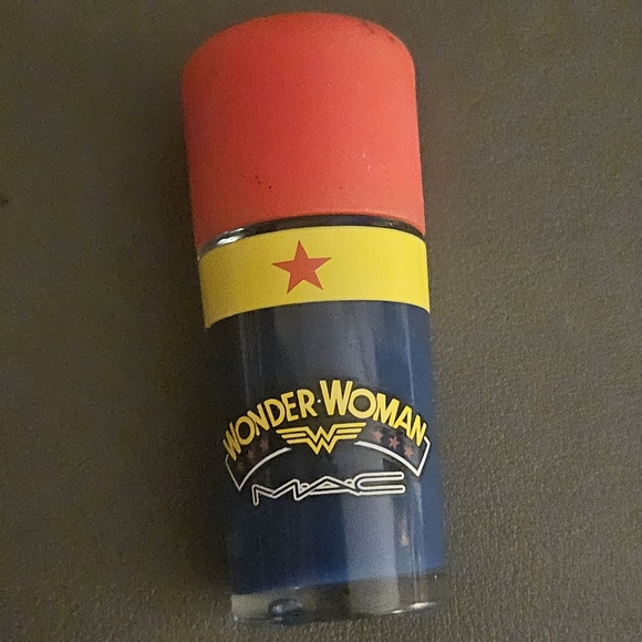 MAC x Wonder Woman Cream Nail Polish - Picture 2 of 5